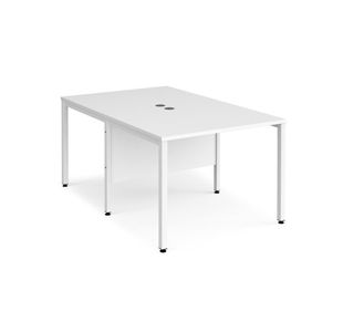 Maestro 25 bench straight desks 1600mm