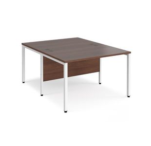 Maestro 25 bench straight desks 1600mm