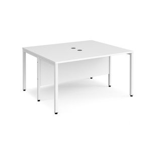 Maestro 25 bench straight desks 1200mm