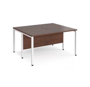 Maestro 25 bench straight desks 1200mm