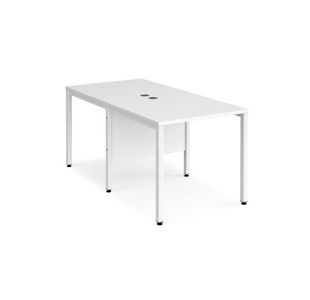 Maestro 25 bench straight desks 1600mm