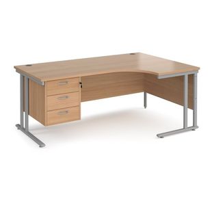 Maestro 25 cant rh erg desk 3 drawer ped