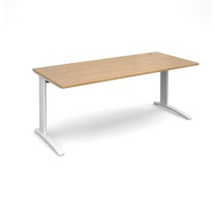 TR10 straight desk 800mm deep