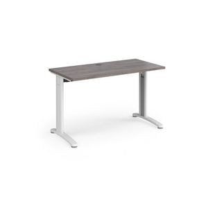 TR10 straight desk 600mm deep