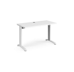 TR10 straight desk 600mm deep