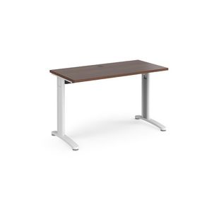 TR10 straight desk 600mm deep