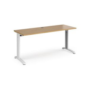 TR10 straight desk 600mm deep