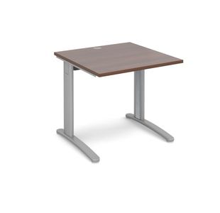 TR10 straight desk 800mm deep