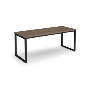 Otto dining table