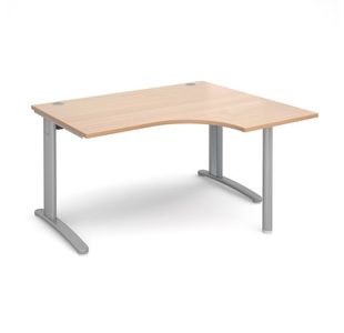 TR10 right hand ergonomic desk