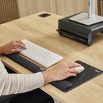 Fellowes Breyta XL Mouse Pad Wrist Rest Black 100142560