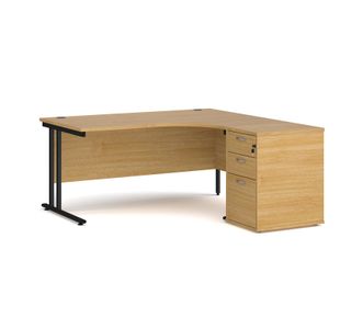 Maestro 25 right hand ergonomic desk 1600mm with black cantilever frame and desk high pedestal - oak