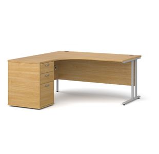Maestro 25 left hand ergonomic desk 1600mm with silver cantilever frame and desk high pedestal - oak