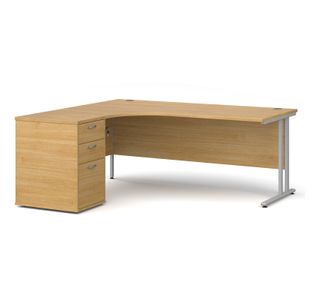 Maestro 25 left hand ergonomic desk 1800mm with silver cantilever frame and desk high pedestal - oak