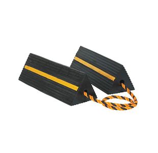 5 Star Heavy Duty Rubber Wheel Chocks 8kg Pack of 2 FS544935