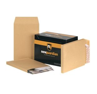 New Guardian C4 Envelopes Gusset 130gsm Manilla (Pack of 100) E27266