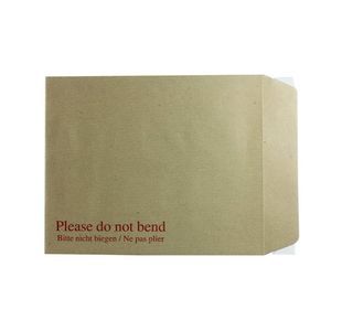Q-Connect Envelope 267x216mm Board Back Peel and Seal 115gsm Manilla (Pack of 125) KF3519
