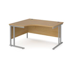 Maestro 25 left hand ergonomic desk 1400mm wide - silver cantilever leg frame, oak top