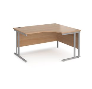 Maestro 25 right hand ergonomic desk 1400mm wide - silver cantilever leg frame, beech top