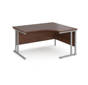 Maestro 25 right hand ergonomic desk 1400mm wide - silver cantilever leg frame, walnut top