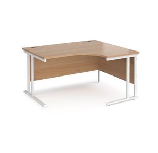 Maestro 25 right hand ergonomic desk 1400mm wide - white cantilever leg frame, beech top