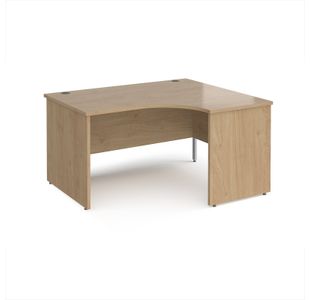 Maestro 25 right hand ergonomic desk 1400mm wide - kendal oak top with panel end leg