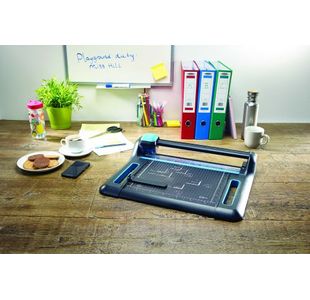 Avery A4 Precision Trimmer 340
