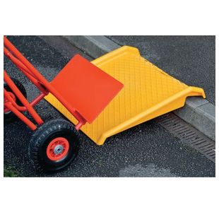 Kerb Ramp 690X690X120Mm