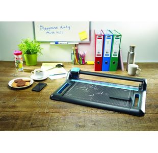 Avery Precision Trimmer A3 460