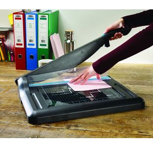 Avery A3 Guillotine 460Mm 15Sht Cap