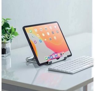 Rotating Tablet/Phone Stand Silver