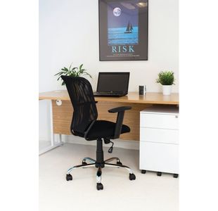 First Mesh Task Chair Black