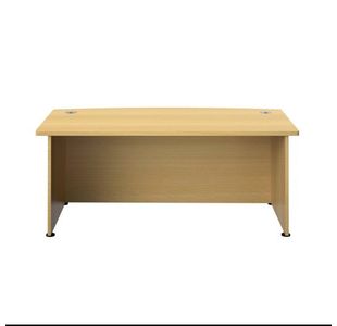Avior Bow Front Exec Desk N/Oak