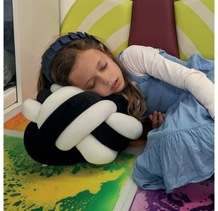 Compact Cuddle Ball Black/White