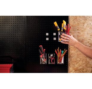 Velcro Stick On Squares 25Mm Wht P24
