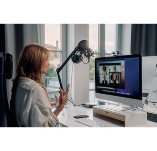 Verbatim Awc-02 Fhd Webcam Mic/Light